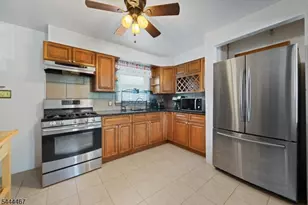 137 Day St, Clifton, NJ 07011 - Photo 7