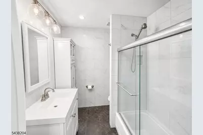 63 Princeton St, Clifton, NJ 07014 - Photo 9