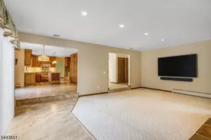 88 Van Blarcom Ln, Wyckoff Township, NJ 07481 - Photo 9