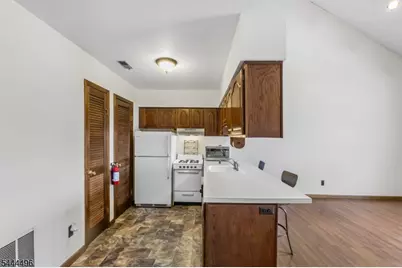2 Squaw Valley Ct #6, Vernon, NJ 07462 - Photo 5