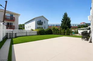 88 Manchester Pl, Newark, NJ 07104 - Photo 33