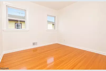 88 Manchester Pl, Newark, NJ 07104 - Photo 23