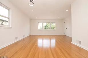 88 Manchester Pl, Newark, NJ 07104 - Photo 13