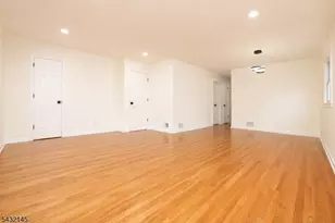88 Manchester Pl, Newark, NJ 07104 - Photo 15