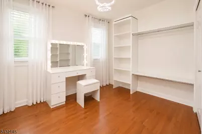88 Manchester Pl, Newark, NJ 07104 - Photo 9
