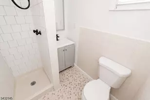 88 Manchester Pl, Newark, NJ 07104 - Photo 31