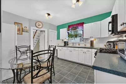 583 Somerset St, North Plainfield, NJ 07060 - Photo 7