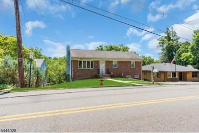 7 Cayuga Ave, Rockaway Township, NJ 07866 - Photo 3