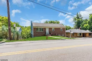 7 Cayuga Ave, Rockaway Township, NJ 07866 - Photo 3