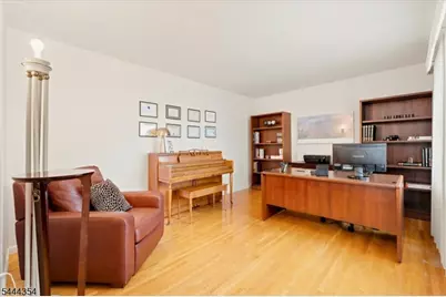580 Center St, Kenilworth, NJ 07033 - Photo 7