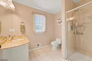 580 Center St, Kenilworth, NJ 07033 - Photo 23