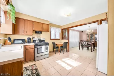 95 E 7th St, Clifton, NJ 07011 - Photo 3