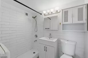 275 Prospect St, East Orange, NJ 07017 - Photo 23