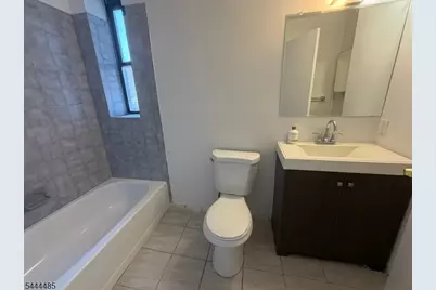 787 Summit Ave #11, Jersey City, NJ 07307 - Photo 9