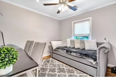 2010 Windsor Rd, Linden, NJ 07036 - Photo 9