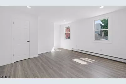 80 Wayne Ave, Paterson, NJ 07522 - Photo 5