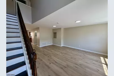 16 E Kinney St, Newark, NJ 07102 - Photo 3