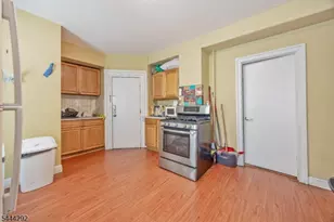 9 Vreeland Ave, Passaic, NJ 07055 - Photo 11