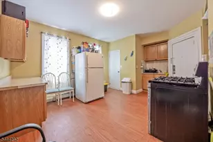 9 Vreeland Ave, Passaic, NJ 07055 - Photo 7