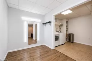 7 Wolf Pl, Parsippany, NJ 07054 - Photo 17
