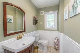 7 Wolf Pl, Parsippany, NJ 07054 - Photo 15