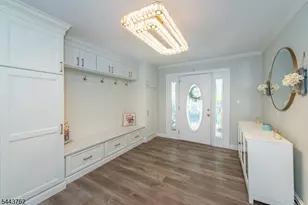7 Wolf Pl, Parsippany, NJ 07054 - Photo 3