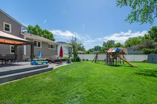 7 Wolf Pl, Parsippany, NJ 07054 - Photo 19