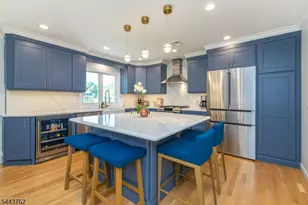 7 Wolf Pl, Parsippany, NJ 07054 - Photo 5