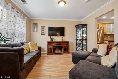 3 Letts Ct, Sayreville Boro, NJ 08872 - Photo 9