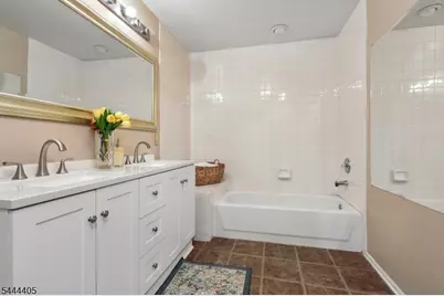 3 Letts Ct, Sayreville Boro, NJ 08872 - Photo 17