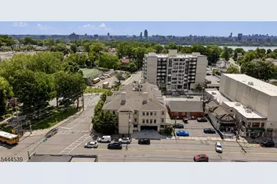 180 Edgewater Rd, Cliffside Park, NJ 07010 - Photo 13