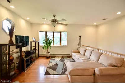 58 Cork Hill Rd, Ogdensburg, NJ 07439 - Photo 3