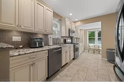 81 Huron Ave, Clifton, NJ 07013 - Photo 5