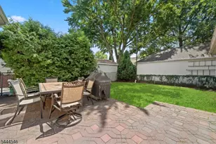 81 Huron Ave, Clifton, NJ 07013 - Photo 17