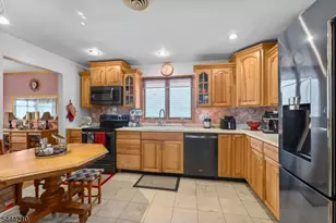 606 Knopf St, Linden, NJ 07036 - Photo 7