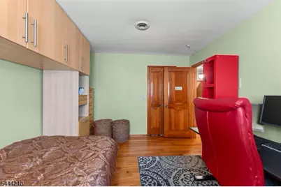 606 Knopf St, Linden, NJ 07036 - Photo 17
