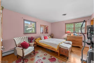 606 Knopf St, Linden, NJ 07036 - Photo 13