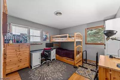 606 Knopf St, Linden, NJ 07036 - Photo 15