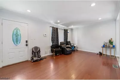 73 Raritan Ave, Paterson, NJ 07503 - Photo 9