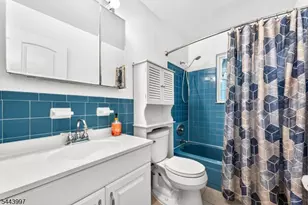 28 Deanna Dr, Hillsborough Township, NJ 08844 - Photo 15