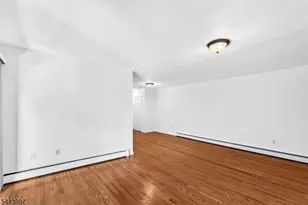 28 Deanna Dr, Hillsborough Township, NJ 08844 - Photo 5