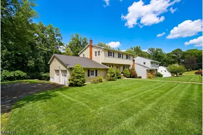 378 Forest Hill Way, Mountainside, NJ 07092 - Photo 3
