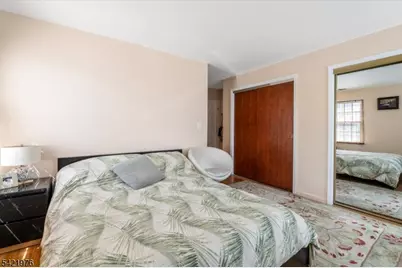 48 Quartz Ln, Paterson, NJ 07501 - Photo 9