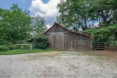 17 Hollow Brook Rd, Tewksbury Township, NJ 07830 - Photo 13