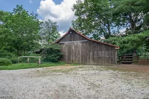 17 Hollow Brook Rd, Tewksbury Township, NJ 07830 - Photo 13