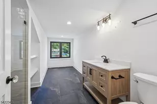 51 Herfort Rd, Wayne Twp., NJ 07470 - Photo 35