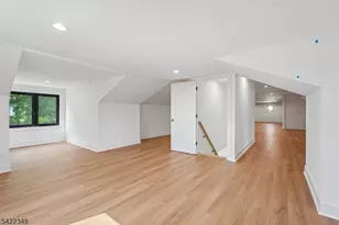 51 Herfort Rd, Wayne Twp., NJ 07470 - Photo 33