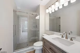 51 Chelsea Ct, Franklin Township, NJ 08823 - Photo 19