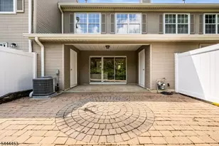51 Chelsea Ct, Franklin Township, NJ 08823 - Photo 25
