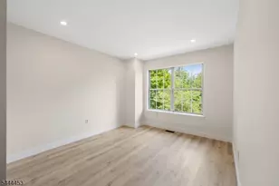 51 Chelsea Ct, Franklin Township, NJ 08823 - Photo 21